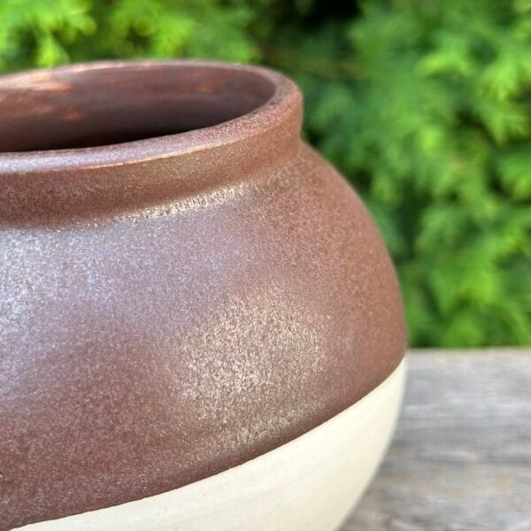 Moon Jar [Rock Glaze Exhibition : Amphibolite – E1]