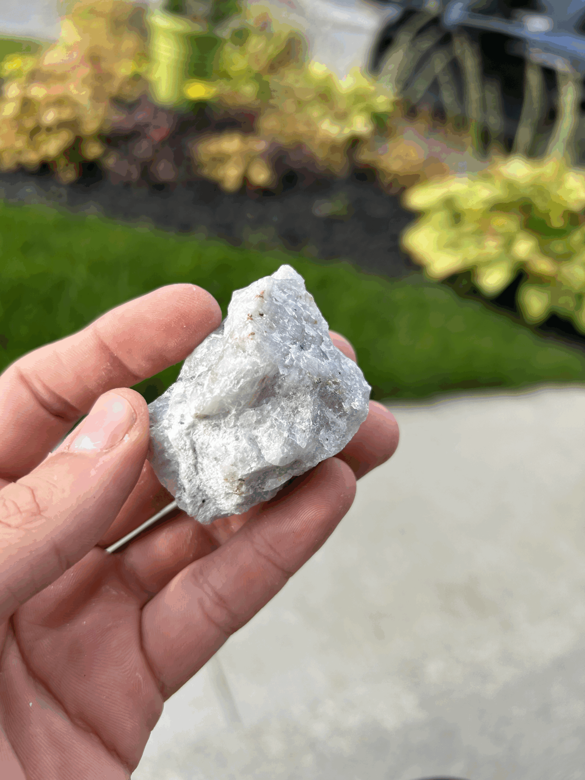 Making ceramic glazes with an quartz rock [H]