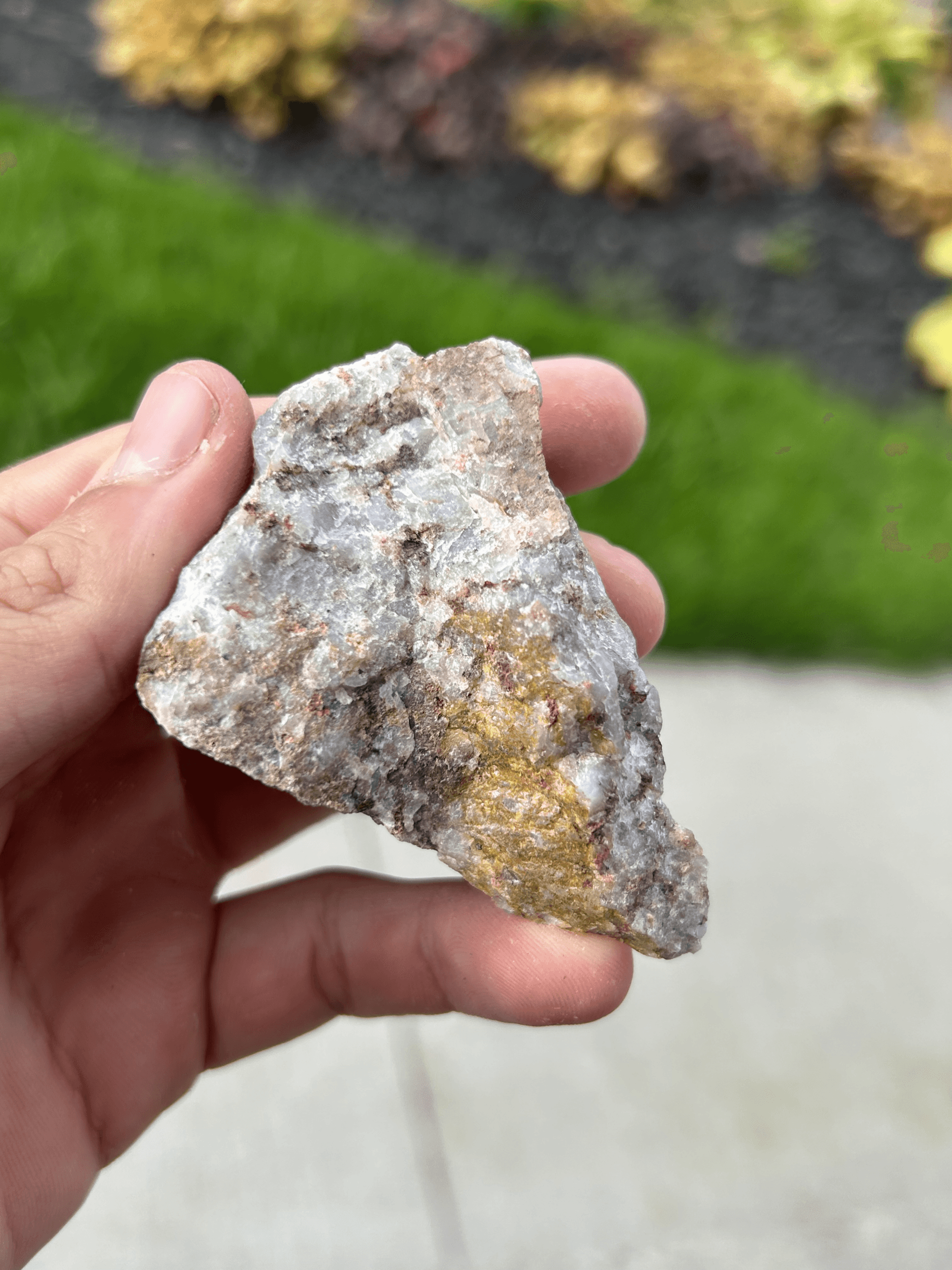 Fabrication d&rsquo;émaux à base de roche : quartz [G]